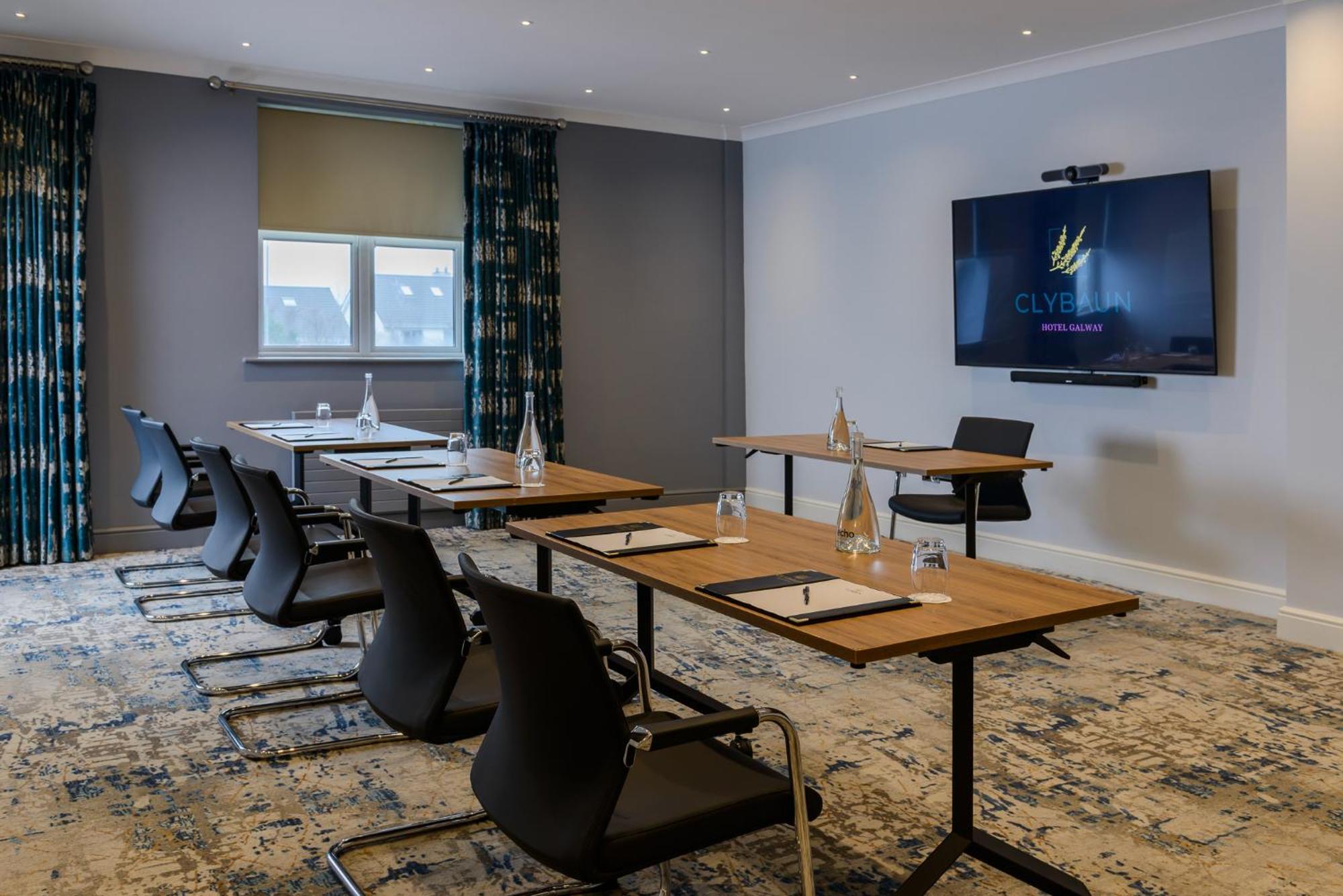 גלוואיי Clybaun Hotel מראה חיצוני תמונה